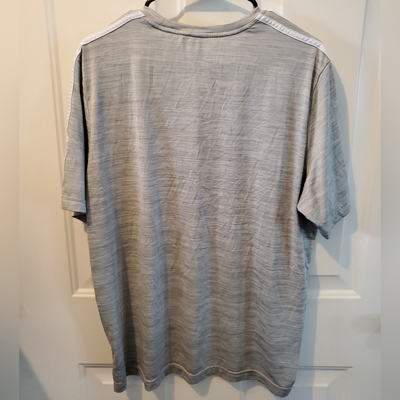 Adidas Men's Gray T-Shirt. Size XL. #JL - Picture 3 of 6